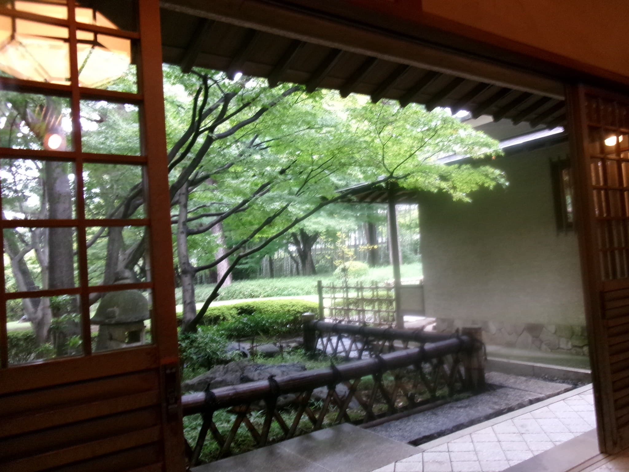 大田黑公園 紀念館(舊大田黑家住宅洋館)望出去的日本庭園